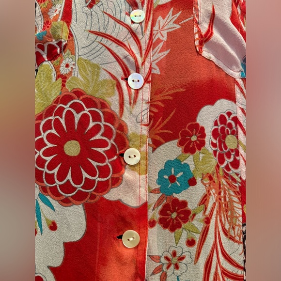 CHICO’S Silk Red Floral Blouse size M - Picture 5 of 12